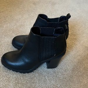 Women’s size 7 black booties. Barely worn. Brand is Sam & Libby.